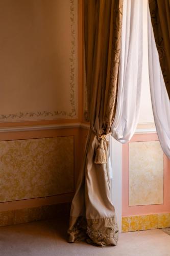 King Room image 2