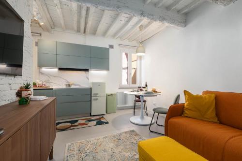 Spazio Gallurì 17, Poggibonsi