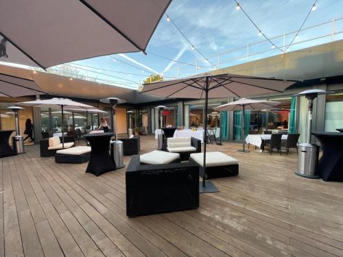 ฮิลตัน การ์เดน อินน์ มาร์แซย์ โปรวองซ์ แอร์พอร์ต (Hilton Garden Inn Marseille Provence Airport) in วีทรอล