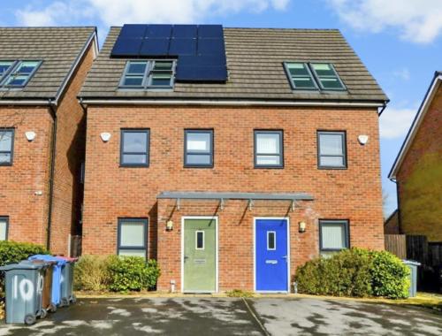 Warm&Cosy 3Bedroom Home in the heart of Manchester, Manchester (photo 2)