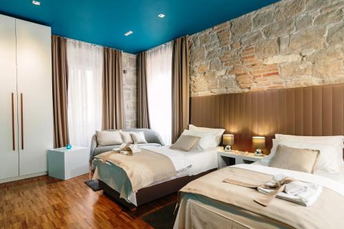 Riva Luxury Rooms - image 5