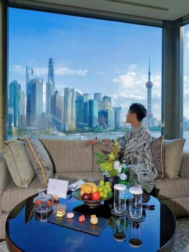 Photo - Banyantree Shanghai On the Bund - Tales rooftop bar boasts a jaw-dropping panoramic vista