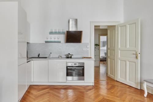 Prague Days - Deluxe Apartment with Balcony overlooking gardens in Lesser Town - image 6