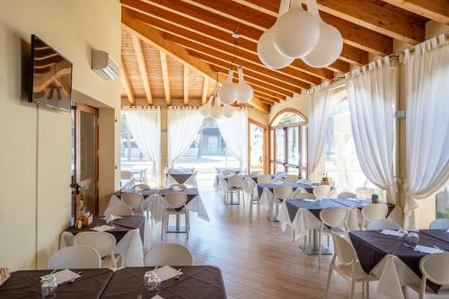 Étterem, Airone Bianco Residence Village in Lido Delle Nazioni