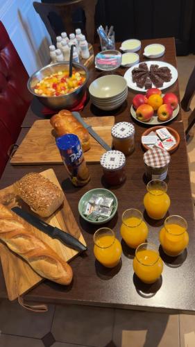 อาหารและเครื่องดื่ม, Hôtel Le 43 (Hotel Le 43) in ลุกเซย-เล-แบ็ง