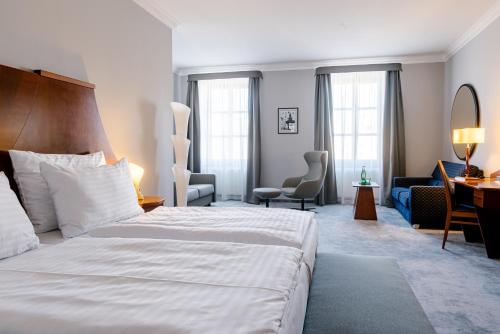 แกรนด์โฮเต็ลซีวอน (Grandhotel Zvon) in เชสเก บุดเยยอวีตเซ