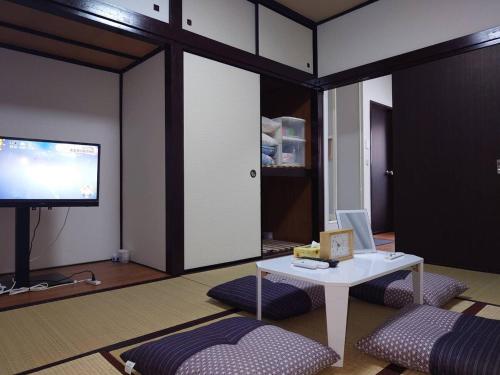 Perfect for sightseeing in Tokyo! 6 people!