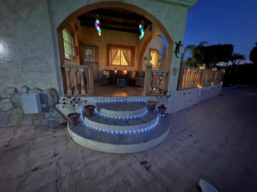 Turre Villa - 3 bedroom - sleeps 8 - R130 in Turre