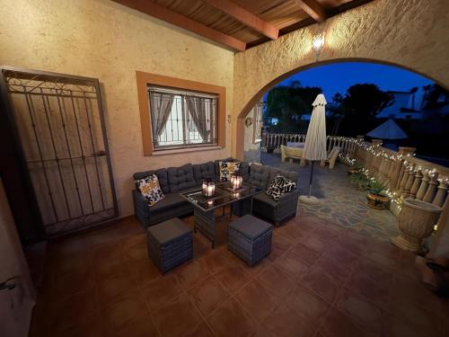 Turre Villa - 3 bedroom - sleeps 8 - R130 in Turre