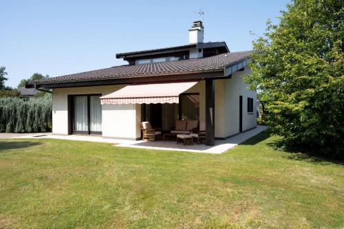 Dārzs, Beautiful family home in Armoy ciems