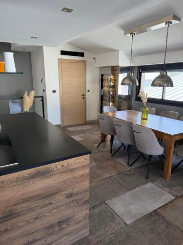 Atypical loft with private pool in Le Lavandou City Center