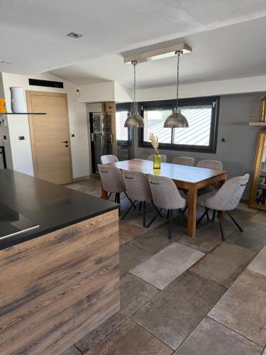 Atypical loft with private pool in Le Lavandou City Center