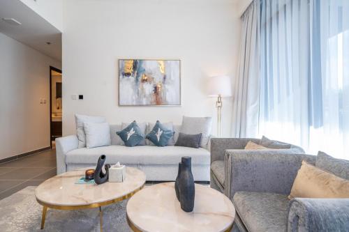 Modern 1 BR in Creek Edge Ideal Family Living, Dubai