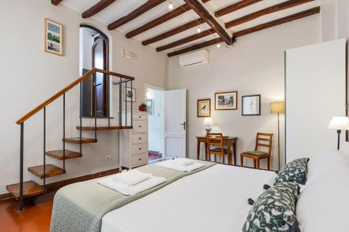 One-Bedroom Apartment image 5
