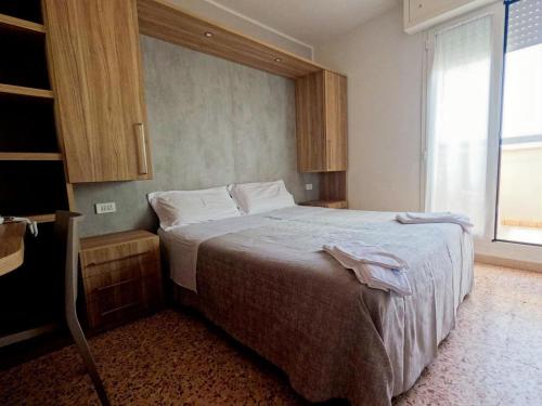 Double Room with Balcony and Sea View image 4