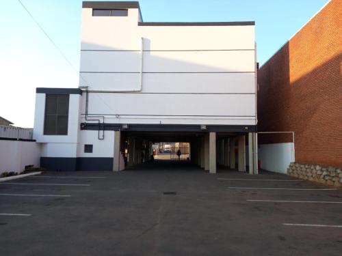 Exterior view, Palace Lodge Sea Cow Lake in Newlands West