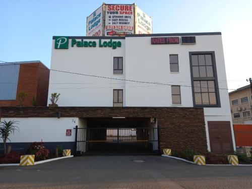 Exterior view, Palace Lodge Sea Cow Lake in Newlands West