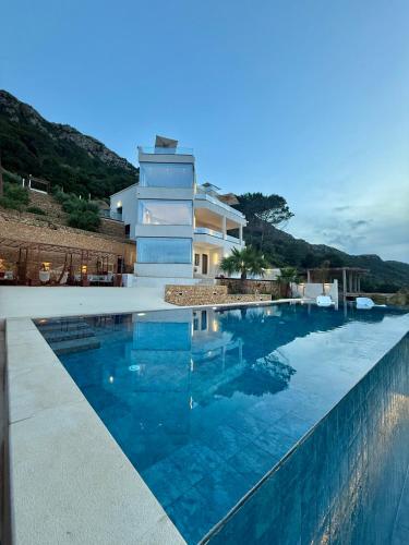 Villa Horizon - luxury between sea & nature in Raf Raf