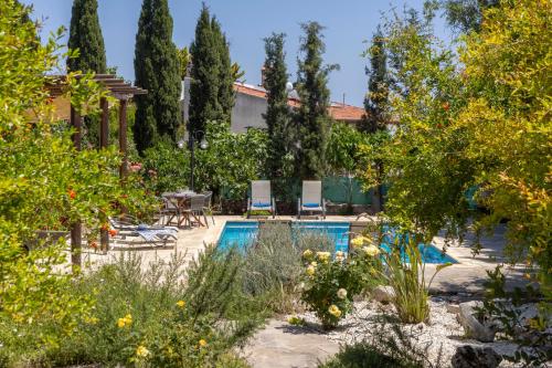 Simeon Estate - image 14