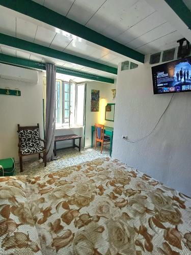 GoldenCube Guest House