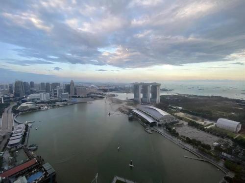 Super high floor Apartment with 3 bedroom - 60 floor in Marina Bay