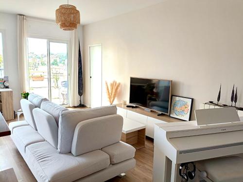 Stunning 2 bedroom apartment with Terrace and Sea view, Nice Cimiez Liberation, Nicea (zdjęcie 2)