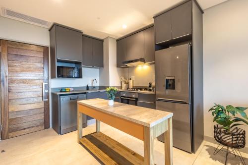 One-Bedroom Apartment with Balcony room in Ridgeside Residence 17