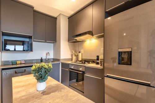 One-Bedroom Apartment with Balcony image 2