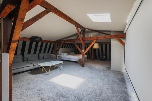 Mansion with swimming pool - 5BD/10P - Neuilly - image 7