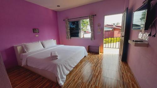 Family House Resort in Sathan