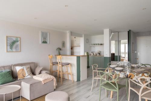 Four-Bedroom Apartment image 10