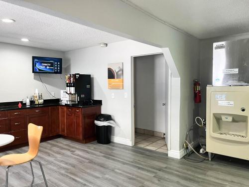 Studio 6 Suites Dayton OH Englewood - image 8