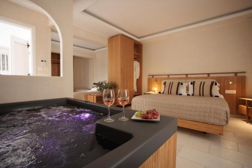 Hot tub, Polis of Naxos in Naxos Island