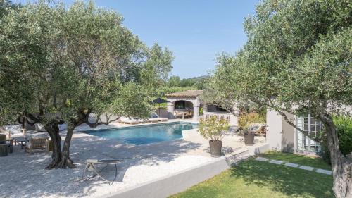 JAMES FCD56 - luxury villa with pool for rent in the vineyards near Saint Tropez in Cogolin