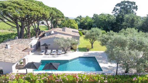 JAMES FCD56 - luxury villa with pool for rent in the vineyards near Saint Tropez in Cogolin