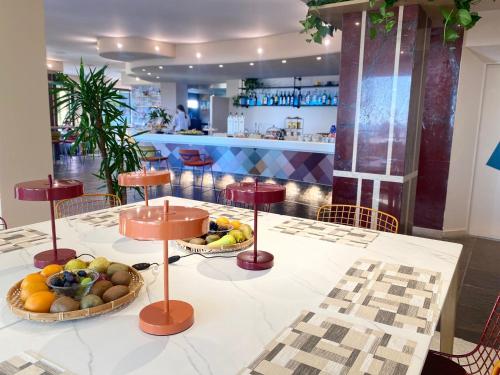 大堂, PianoB - Breakfast Hotel & Bar in 塞尼加利亞