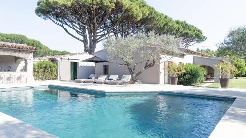 JAMES FCD56 - luxury villa with pool for rent in the vineyards near Saint Tropez in Cogolin