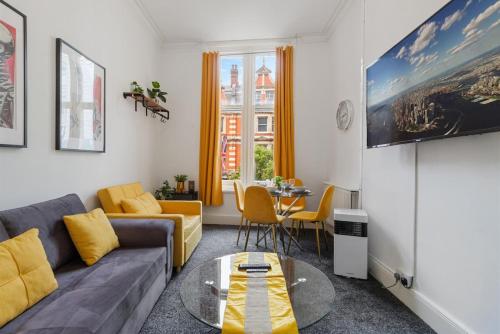 1Bedroom Gem in Mayfair on Iconic Oxford Street!1GC, Londýn