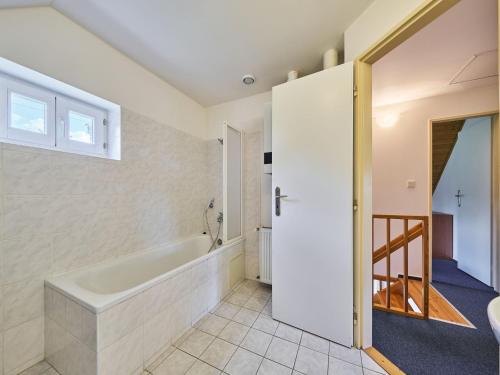 Holiday Home Holiday Hill 45 by Interhome in Τσέρνυ Ντουλ