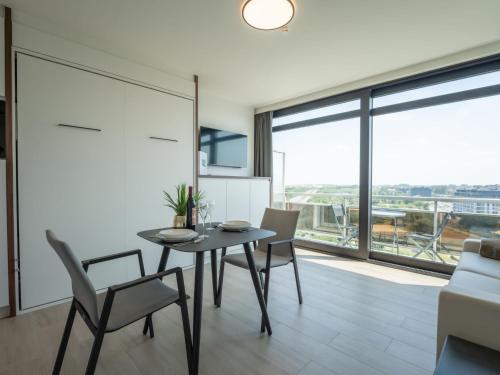 Studio Zeezicht by Interhome