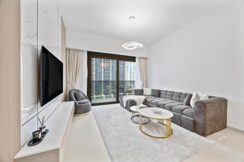 Act tower-1BR near Burj Khalifa, Dubai