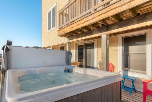 Surfs Up in Kitty Hawk (NC)