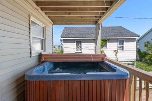 Swallows Nest in Kitty Hawk (NC)