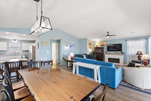 Swallows Nest in Kitty Hawk (NC)