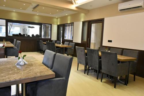 Restaurant, HOTEL SUPREME (VASCO) in Vasco Da Gama