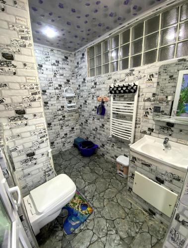 Adem t3 f3 in Ain El Turk