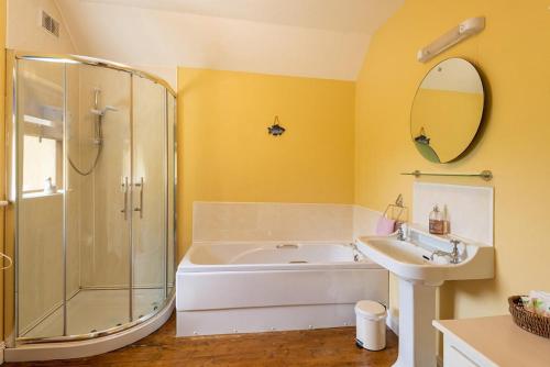 . Green Meadow Farm Holiday Cottages