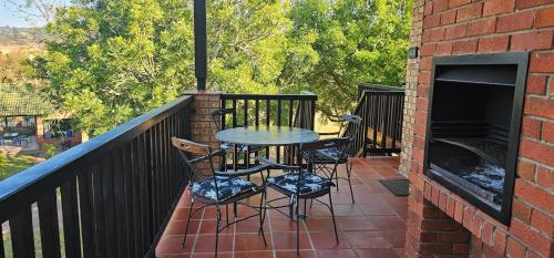 Pemandangan luar, Timbers at Greenway Woods in White River