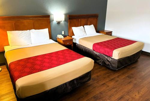 Econo Lodge Drums – Drums, PA