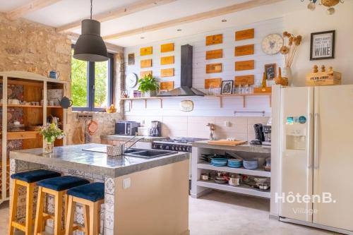 Rouge Tanin Cottage Private Spa Nature & Authentic Charm on a Dordogne in Nojals-et-Clotte